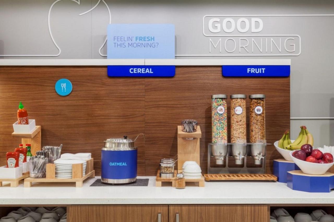 Holiday Inn Express - Blair By Ihg מראה חיצוני תמונה